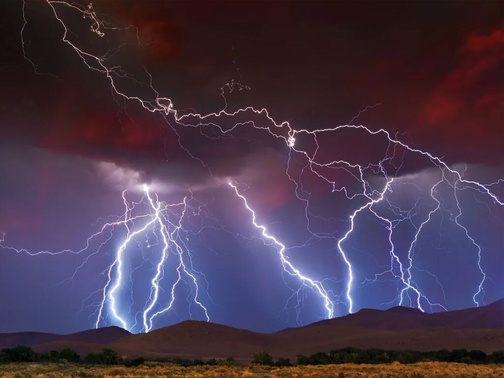 Read more about the article How to Survive a Lightining Strike